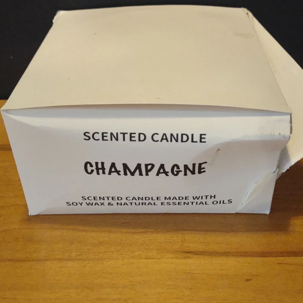 New Higbee Candle Co White 3 Wick Champagne Scented Soy Wax/Essential Oil Candle